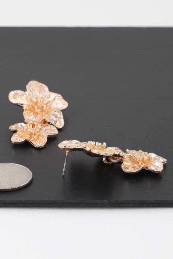 Blooming Flower Drop Earrings – Gold Alloy Finish