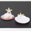 Clam Shell Earrings with Starfish Accent – Gold White