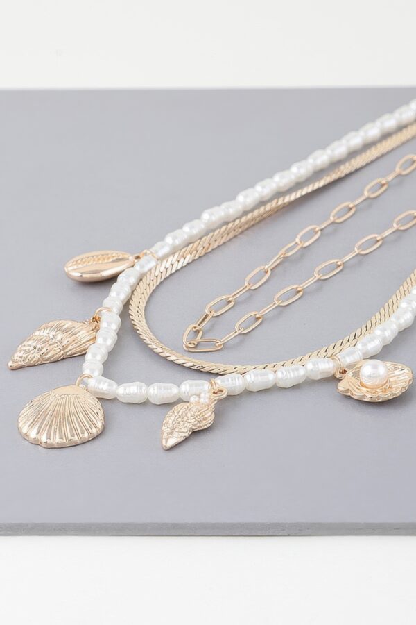 Multi Seashell Charm Necklace – Gold & Pearl