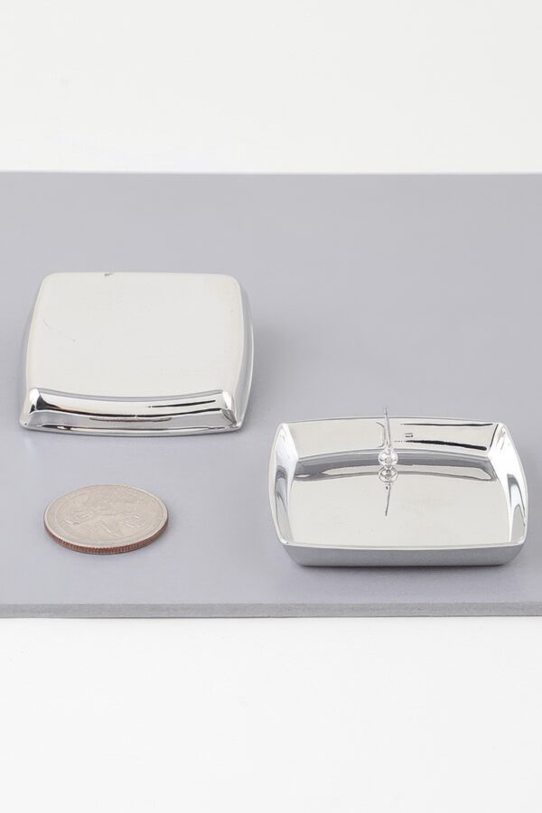 Square Frame Classic Shine Earrings – Gold or Silver