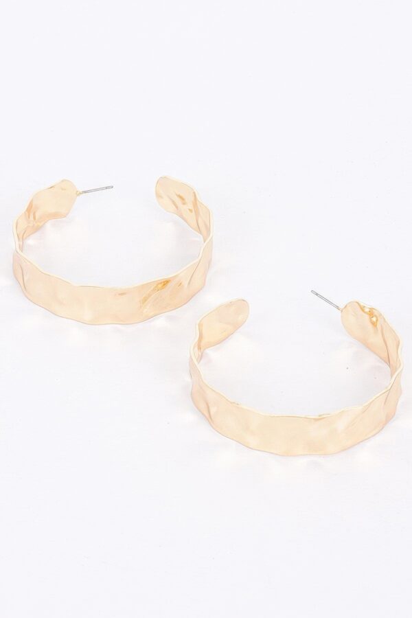 Wide Gold-Plated Metal Hoop Earrings – Gold Finish