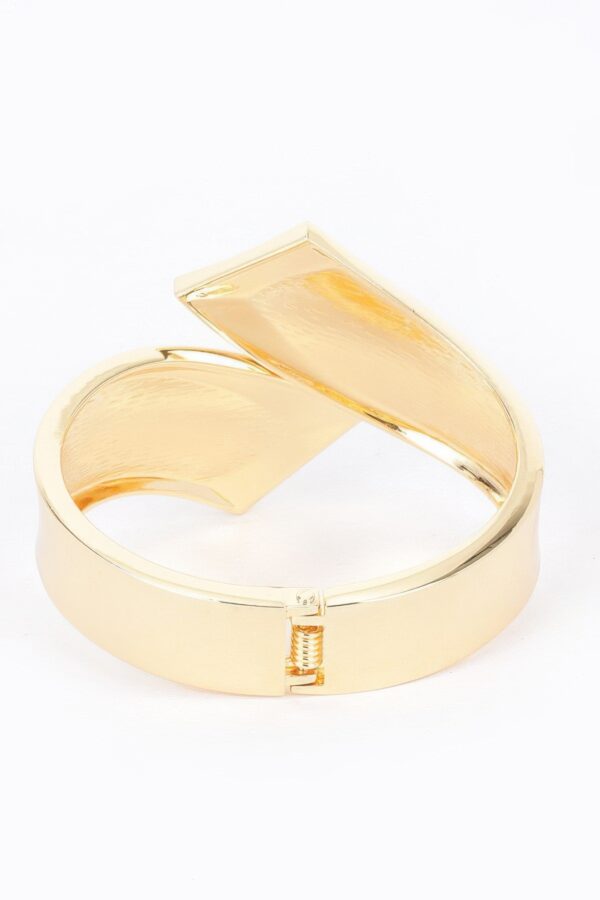 Gold-Plated Spring Hinge Bangle – Minimal Metal Bracelet