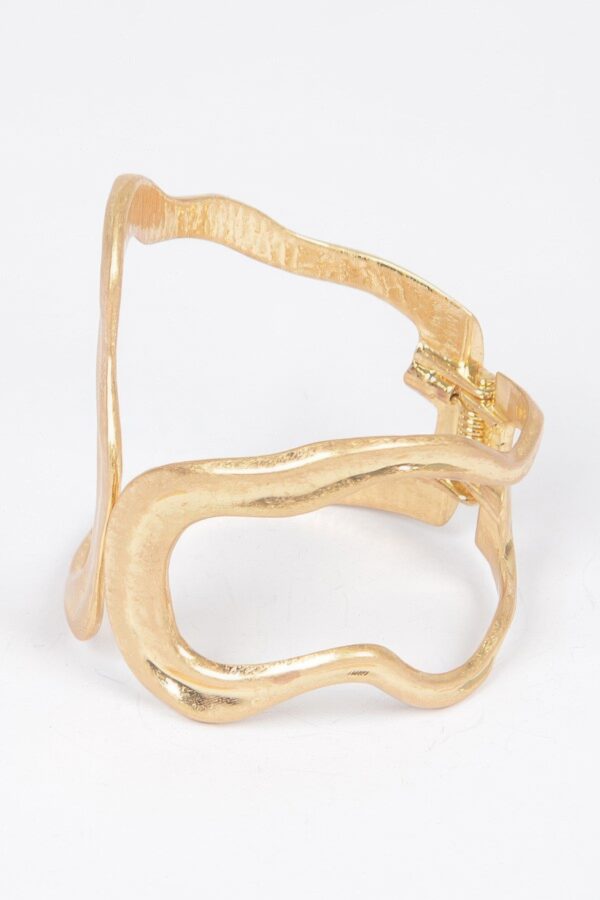 Cast Metal Spring-Hinge Cuff – Gold Finish