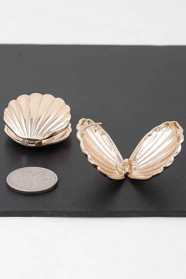 Modern Clam Shell Post Earrings – Gold & Silver