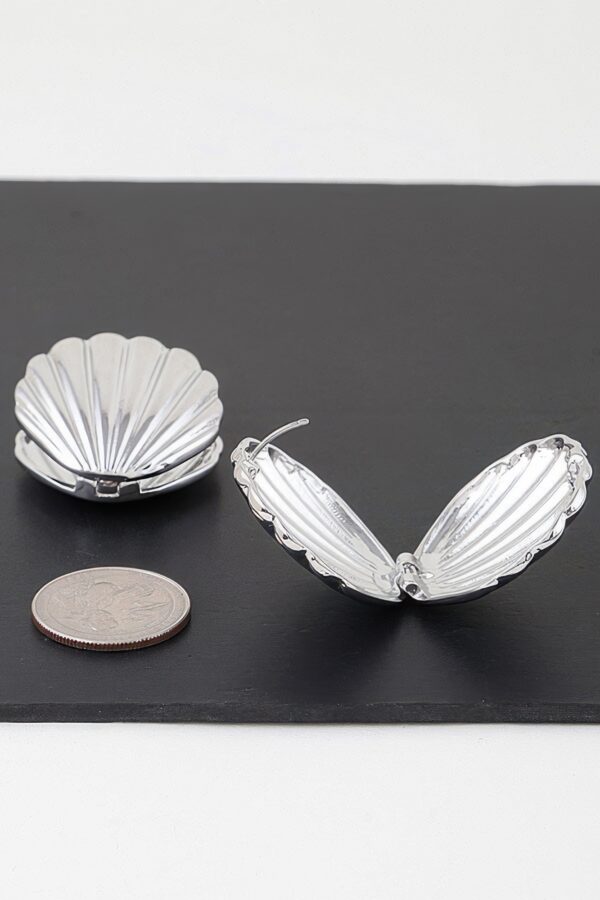 Modern Clam Shell Post Earrings – Gold & Silver