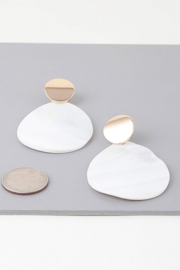 Marbled Oval Drop Earrings – Gold Frame