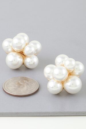 Pearl Flower Bundle Stud Earrings – Gold & Cream