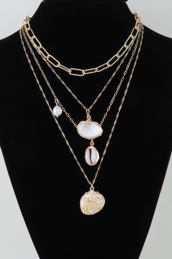 Under the Sea Charm Chain Necklace – Seashells, Gold Cream