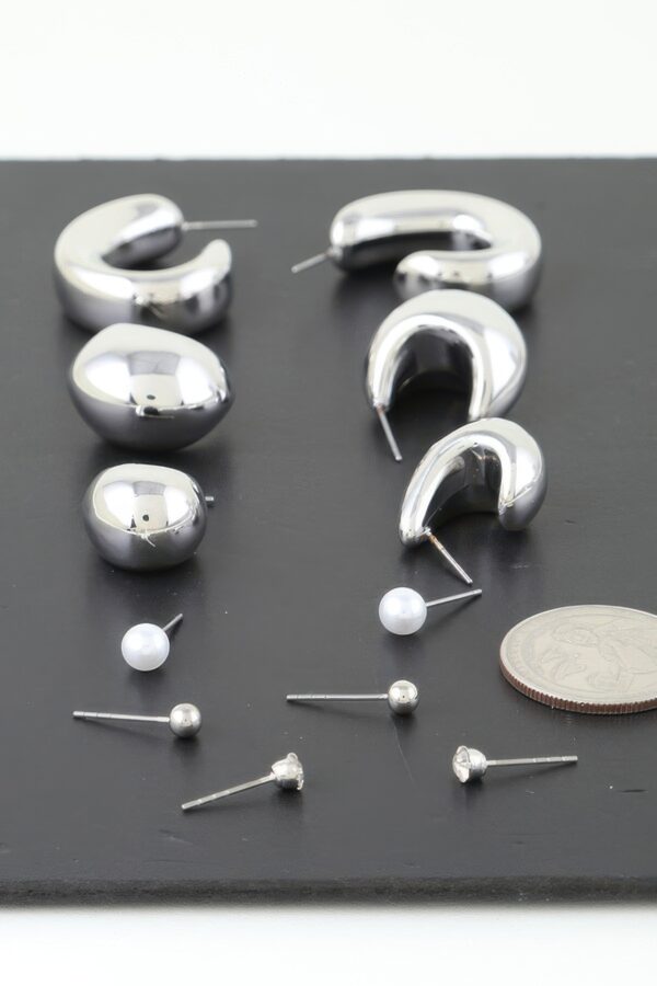 Shiny Modern Hoop Earrings Set – 1″ Metal Hoops, Gold/Silver