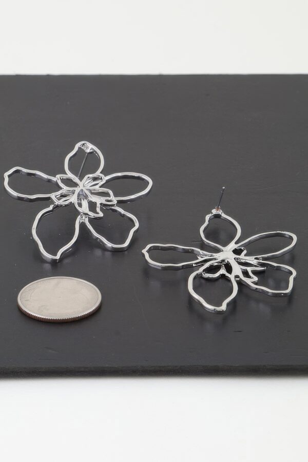 Delicate Abstract Flower Earrings – Gold or Silver