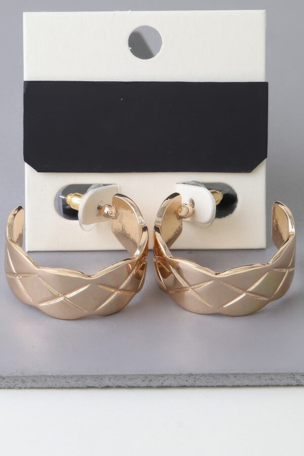 Diamond Quilt Cut Hoop Earrings – Gold & Silver
