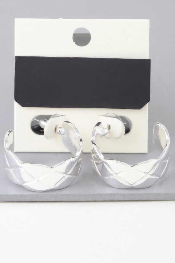 Diamond Quilt Cut Hoop Earrings – Gold & Silver