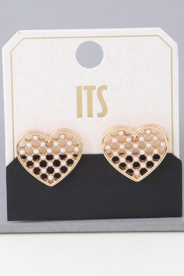 Quilted Heart Pearl Stud Earrings – 0.8″