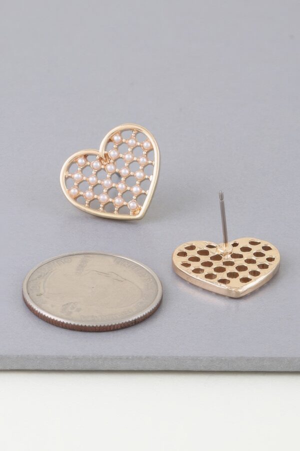 Quilted Heart Pearl Stud Earrings – 0.8″