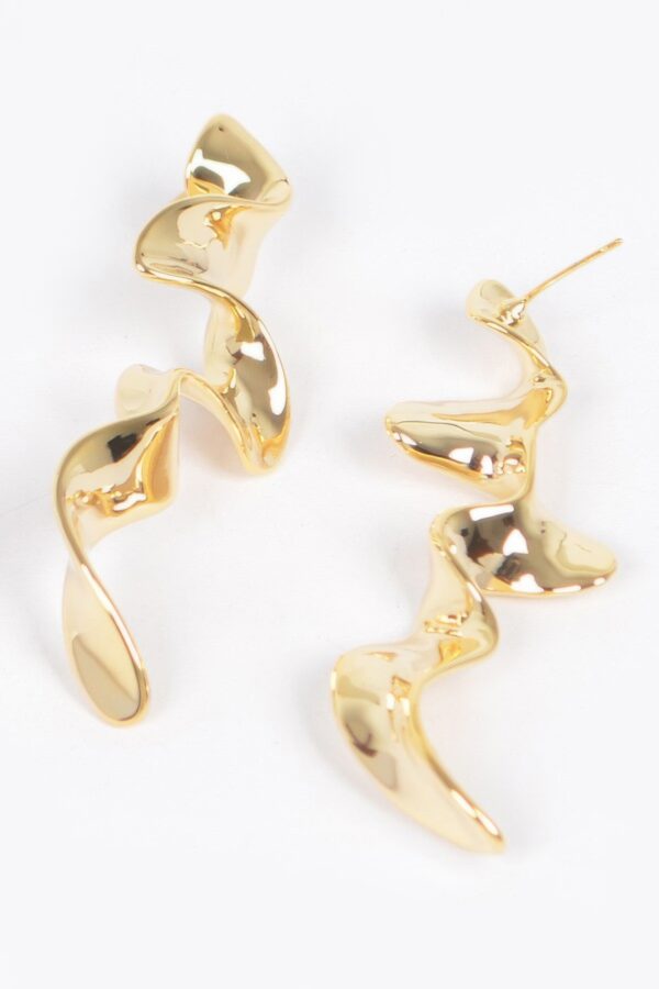 Gold-Plated Metal Drop Earrings – Sleek Silhouette
