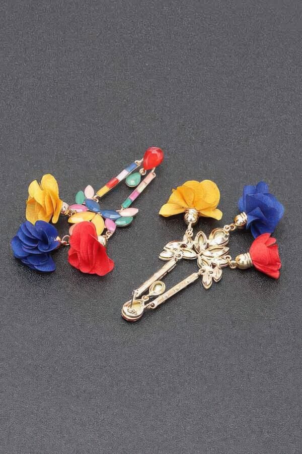 Floral Rhinestone Drop Earrings – Metal Flower Accent