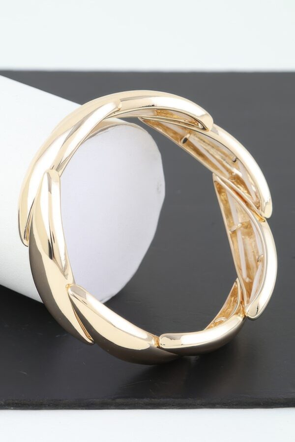 Overlapping Leaves Bracelet – Shiny Metal in Gold or Silver