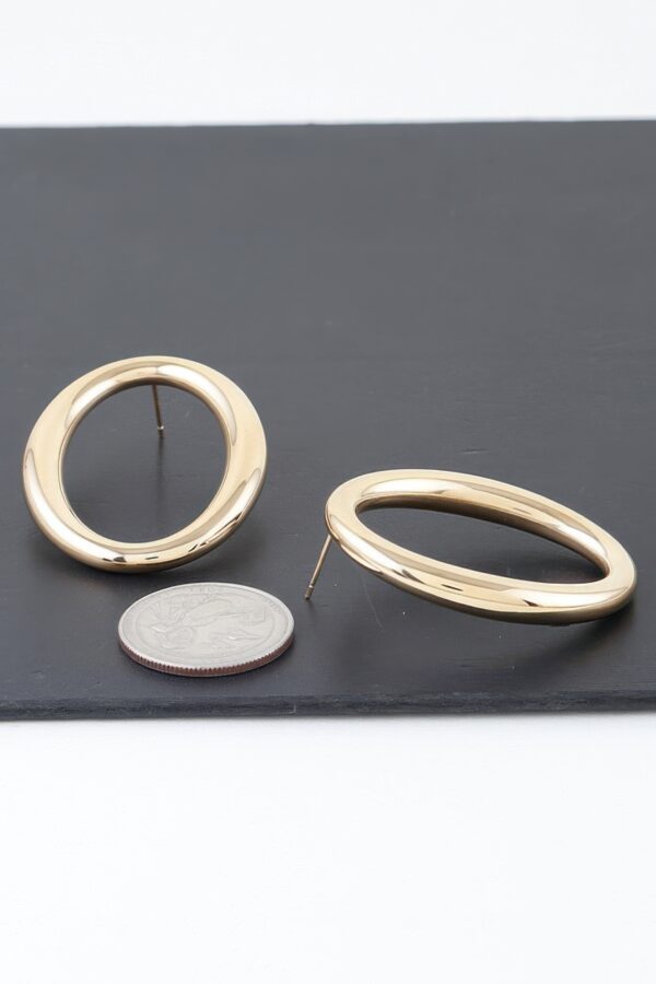 Shiny O Oval Earrings – Polished Metal in Gold or Silver