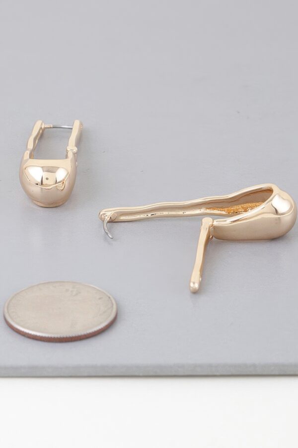 Melted-Edge Shiny Hoop Earrings – Gold or Silver