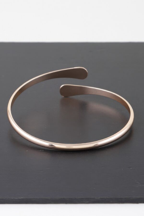 Minimal Shiny Wrap-Around Bracelet – Gold or Silver