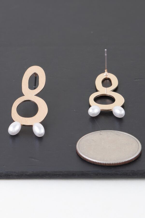 Open Abstract Pearl Drop Earrings – Gold & Cream