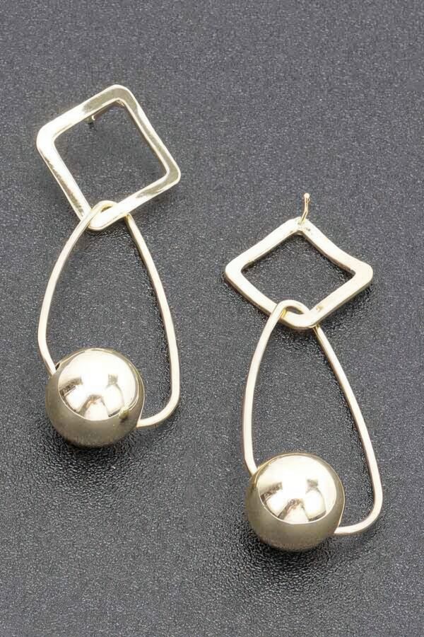 Gold Plated Metal Earring – 3″ Drop