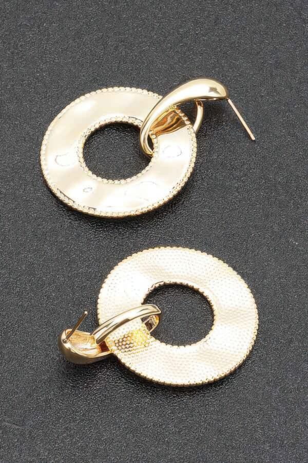 Gold-Plated Metal Drop Earrings – Minimal Modern