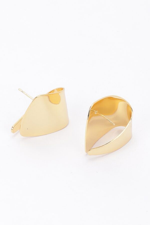 Gold-Plated Metal Stud Earring – Polished Minimalist