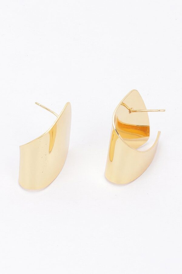 Gold-Plated Metal Stud Earring – Polished Minimalist