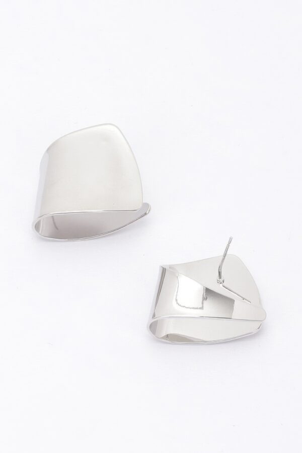 Gold-Plated Metal Stud Earring – Polished Minimalist