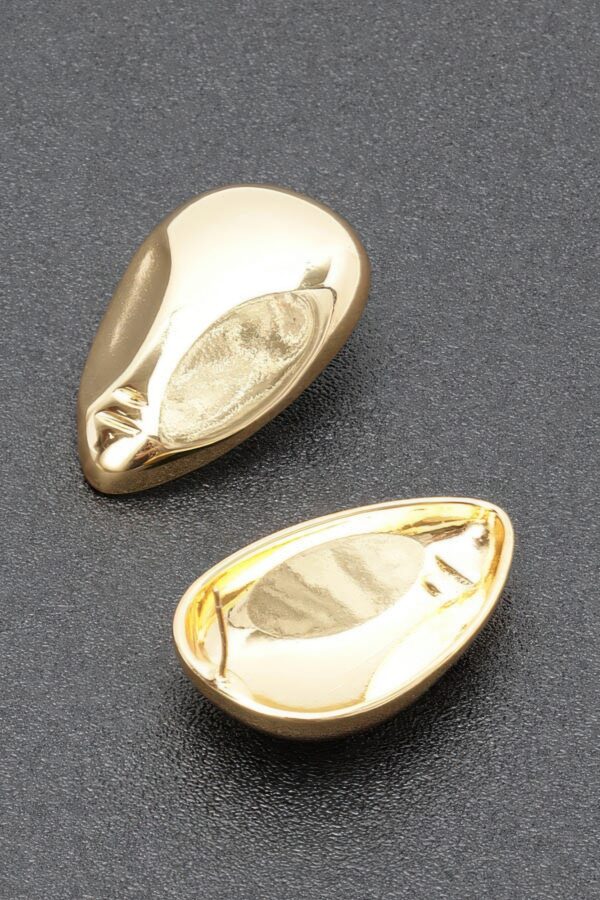 Gold-Plated Metal Earring – Sleek Gold Silhouette