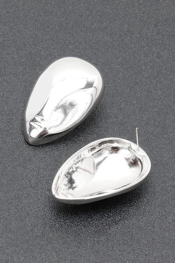 Gold-Plated Metal Earring – Sleek Gold Silhouette