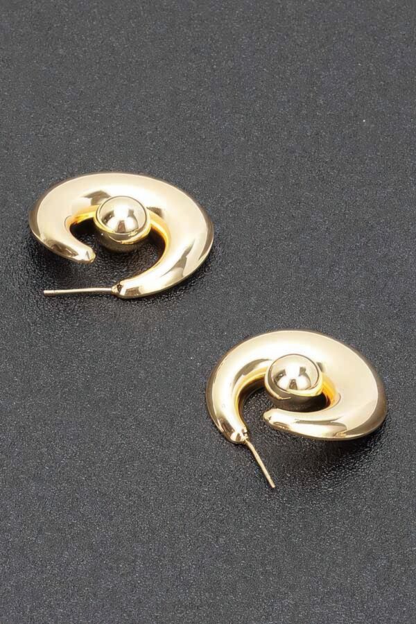 Gold-Plated Minimalist Earrings – 1.25″ Accent