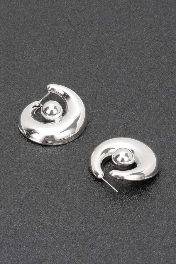 Gold-Plated Minimalist Earrings – 1.25″ Accent