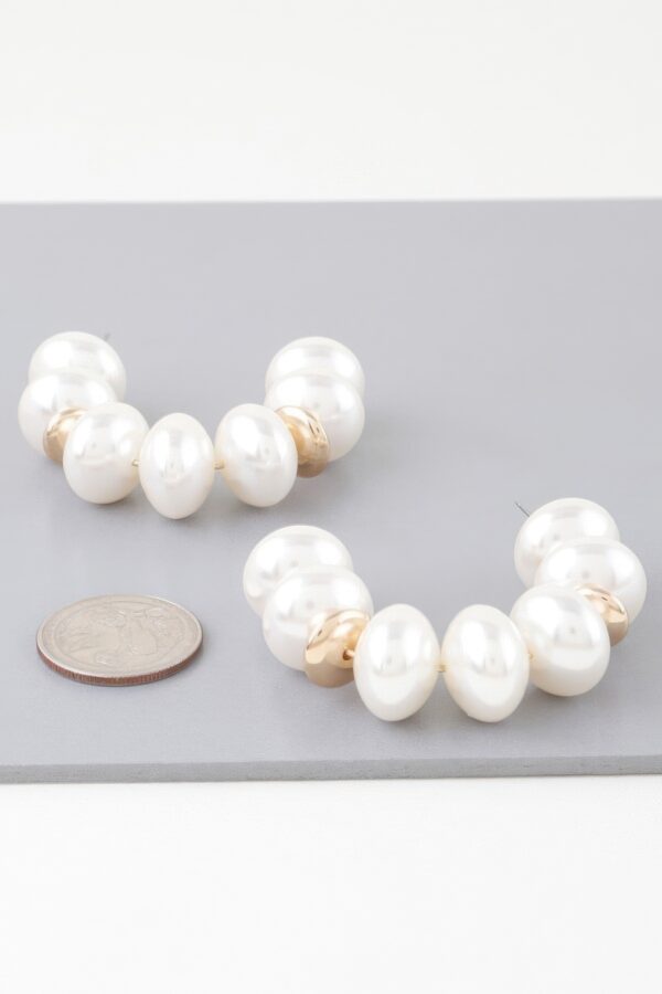 Oval Pearl Hoop Earrings – Multi-Pearl Gold-Plated