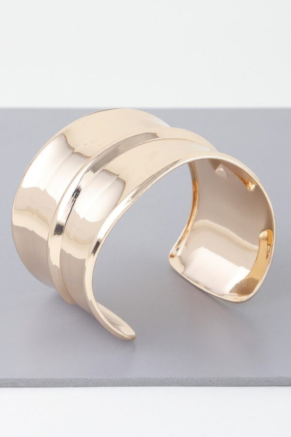 Wide Ribbed Open Cuff Bracelet – Shiny Gold