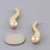 Abstract Wave Teardrop Earrings – High-Polish Metallic