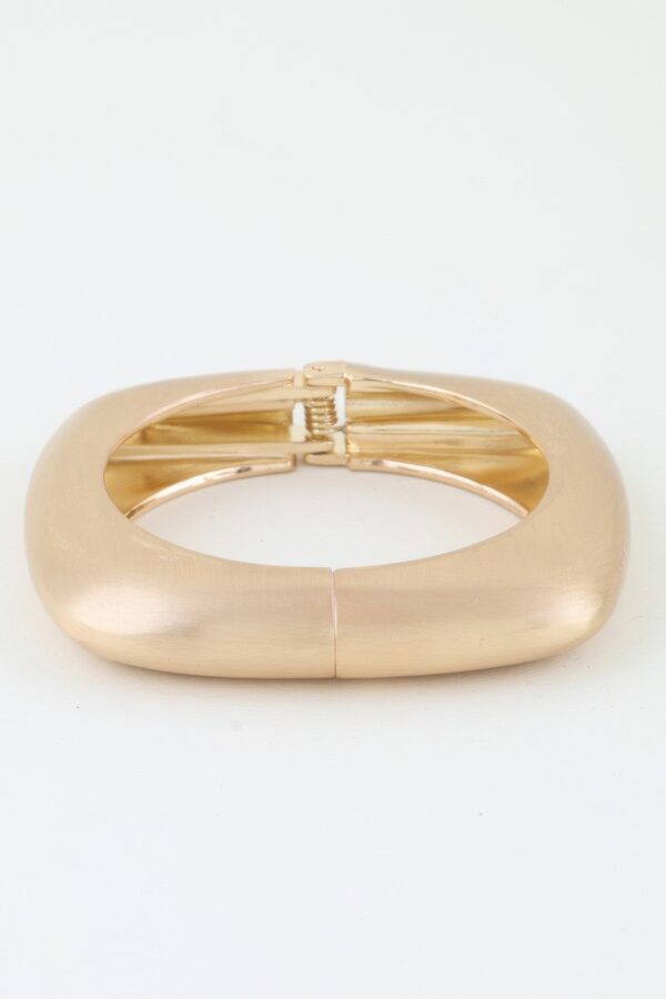 Matte Cubic Open Cuff Bracelet – Oval Matte Gold