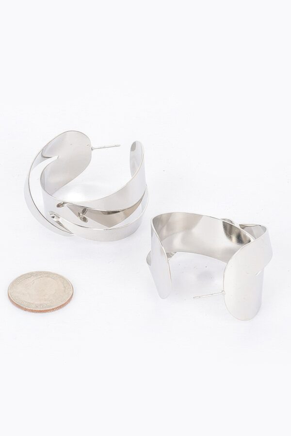 Twisted Metal Earrings – Polished Finish