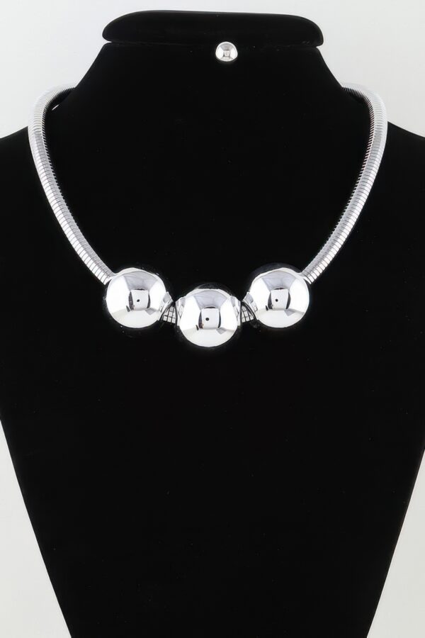 Triple Shiny Bead Statement Necklace – 16″