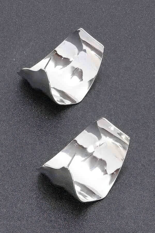 Curved Gold-Tone Earrings with Polished Finish