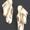 Leaf Elegance Metal Drop Earrings – Polished Finish