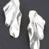 Leaf Elegance Metal Drop Earrings – Polished Finish