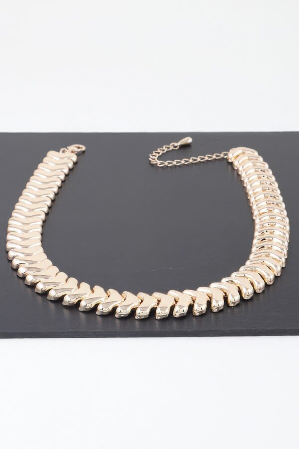 Arrow-Link Shiny Choker Necklace – Reflective Chain
