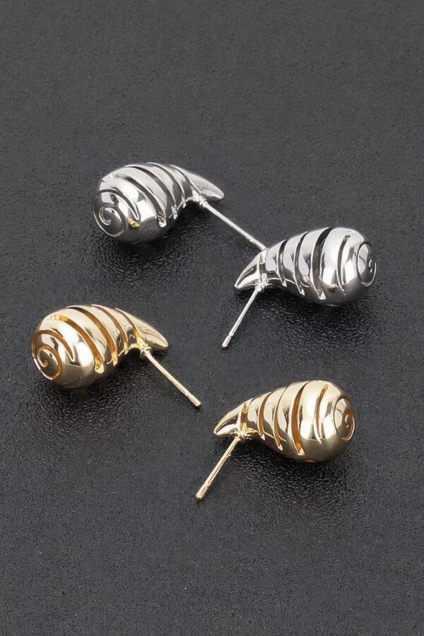 Metal Teardrop Earrings – Conch-Inspired Silhouette