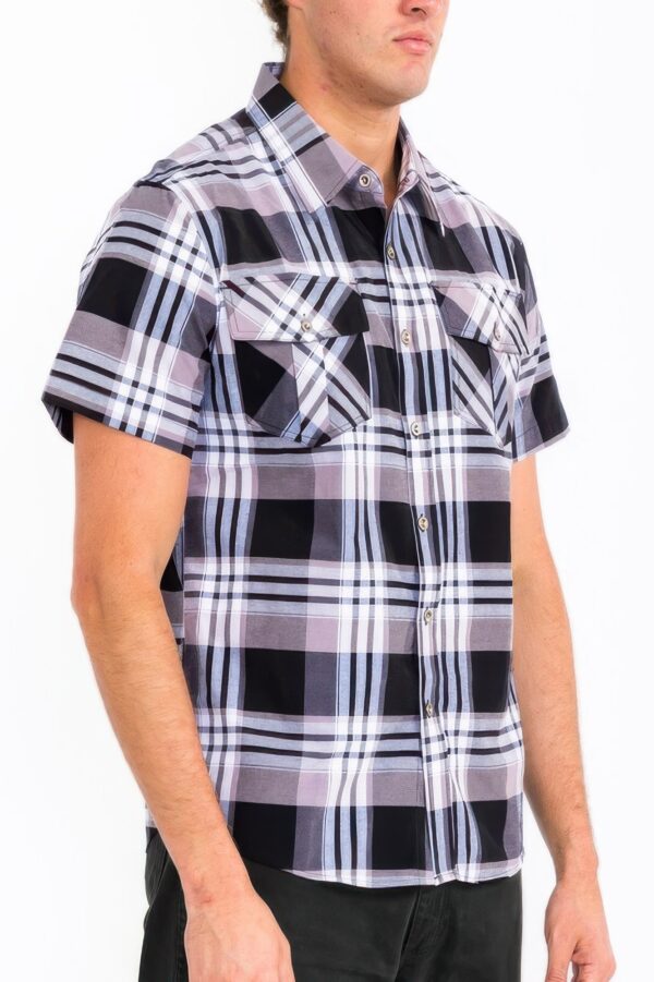 Men’s Checkered Two-Pocket Shirt – Regular Fit