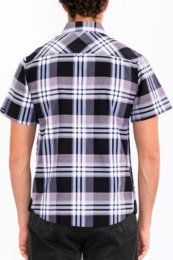 Men’s Checkered Two-Pocket Shirt – Regular Fit