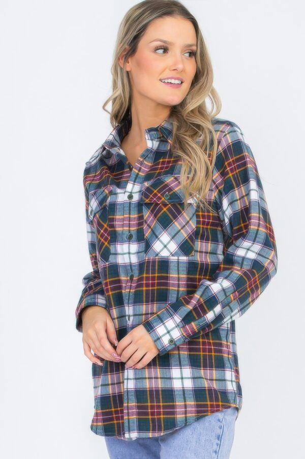 Oversized Plaid Flannel Shirt – Relaxed Boyfriend Fit