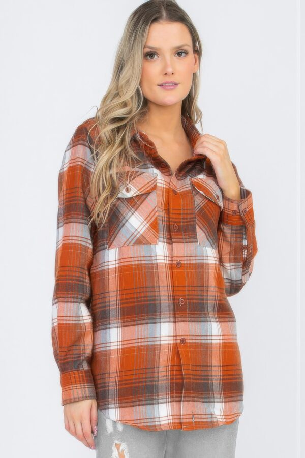 Women’s Oversized Boyfriend Flannel Shirt – Checkered