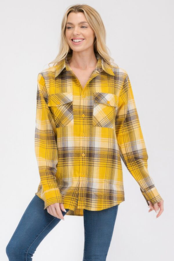 Women’s Oversized Boyfriend Flannel Shirt – Checkered